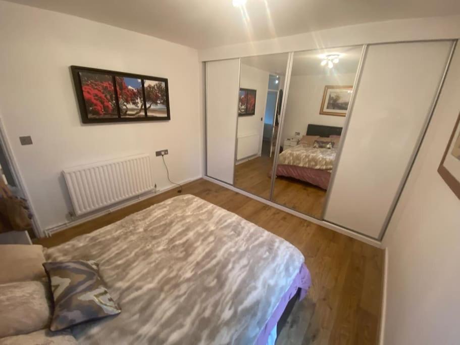 Retreat Escape In Oval - Elephant & Castle * Лондон