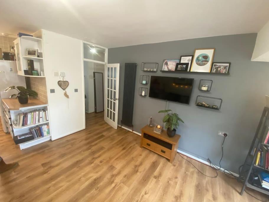 Апартаменты Retreat Escape In Oval - Elephant & Castle