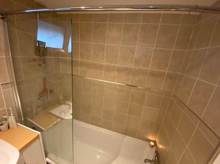 Retreat Escape In Oval - Elephant & Castle * Londra